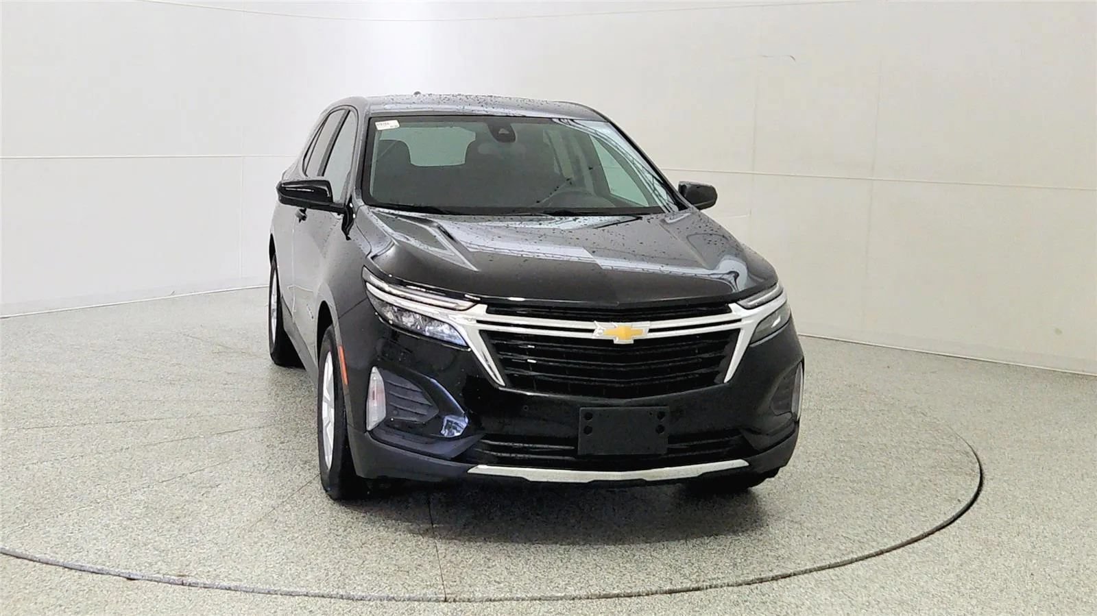 Used 2023 Chevrolet Equinox LT FWD image 2