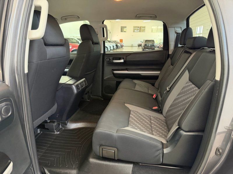 Used 2018 Toyota Tundra SR5 w/ SR5 Upgrade Package RWD image 15