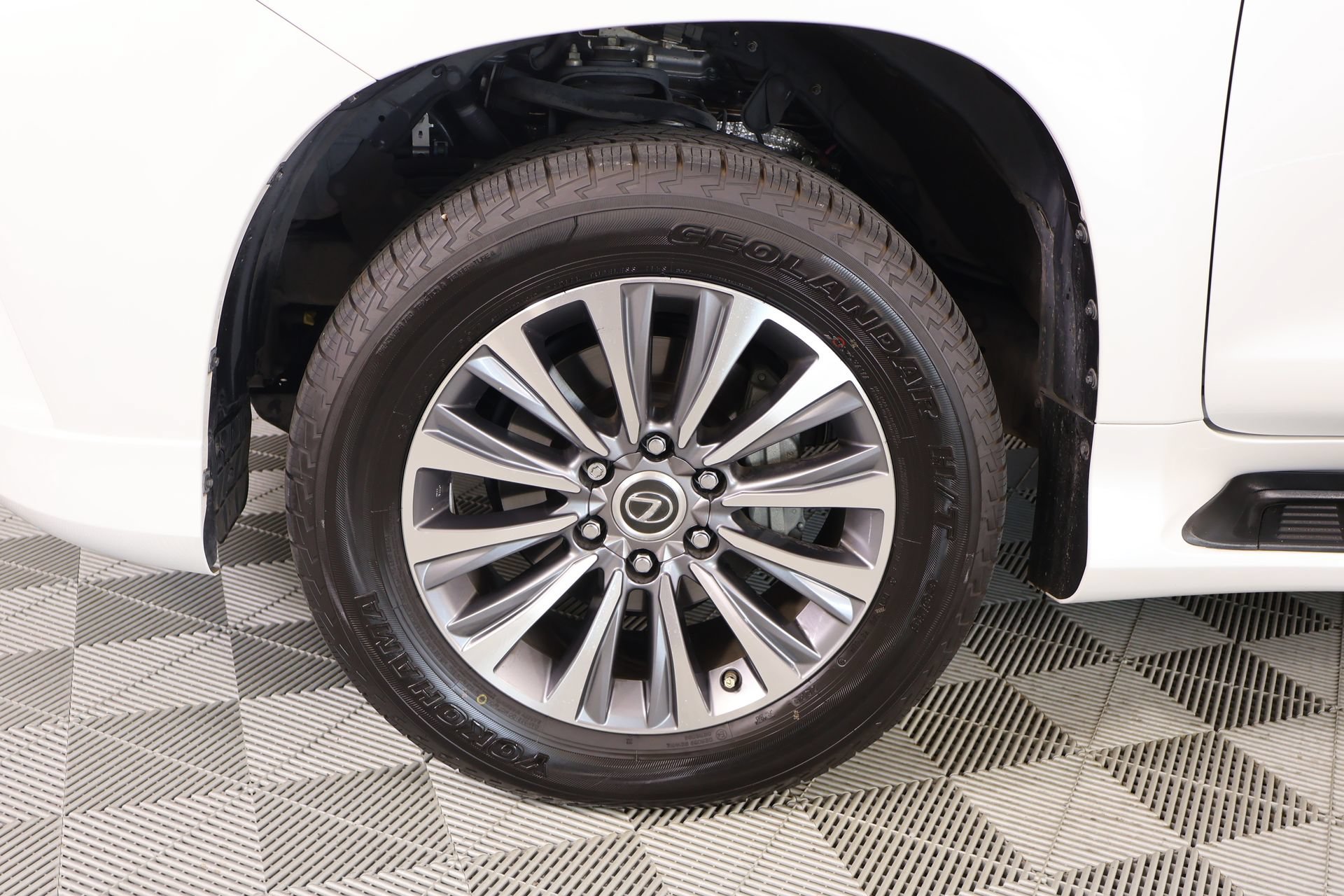 Used 2020 Lexus GX 460 Luxury w/ Off Road Package AWD/4WD image 20