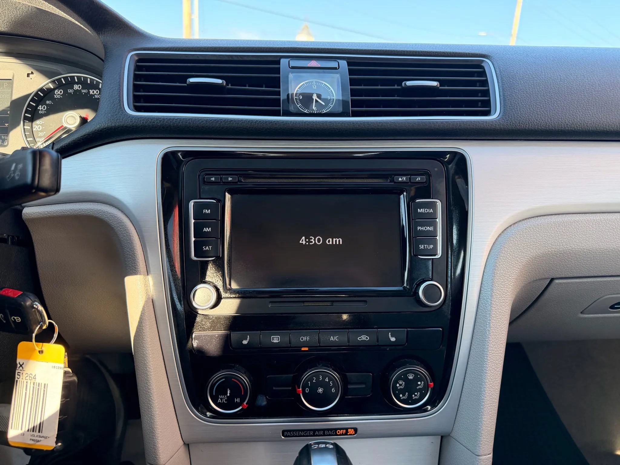 Used 2013 Volkswagen Passat TDI SE FWD image 18