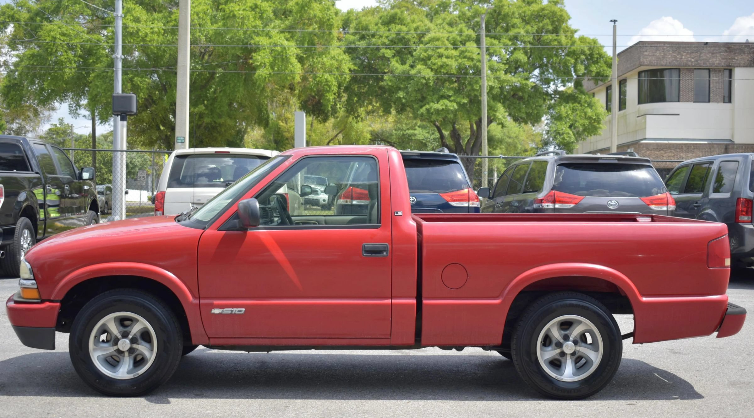 Used 2003 Chevrolet S10 Pickup LS RWD image 5