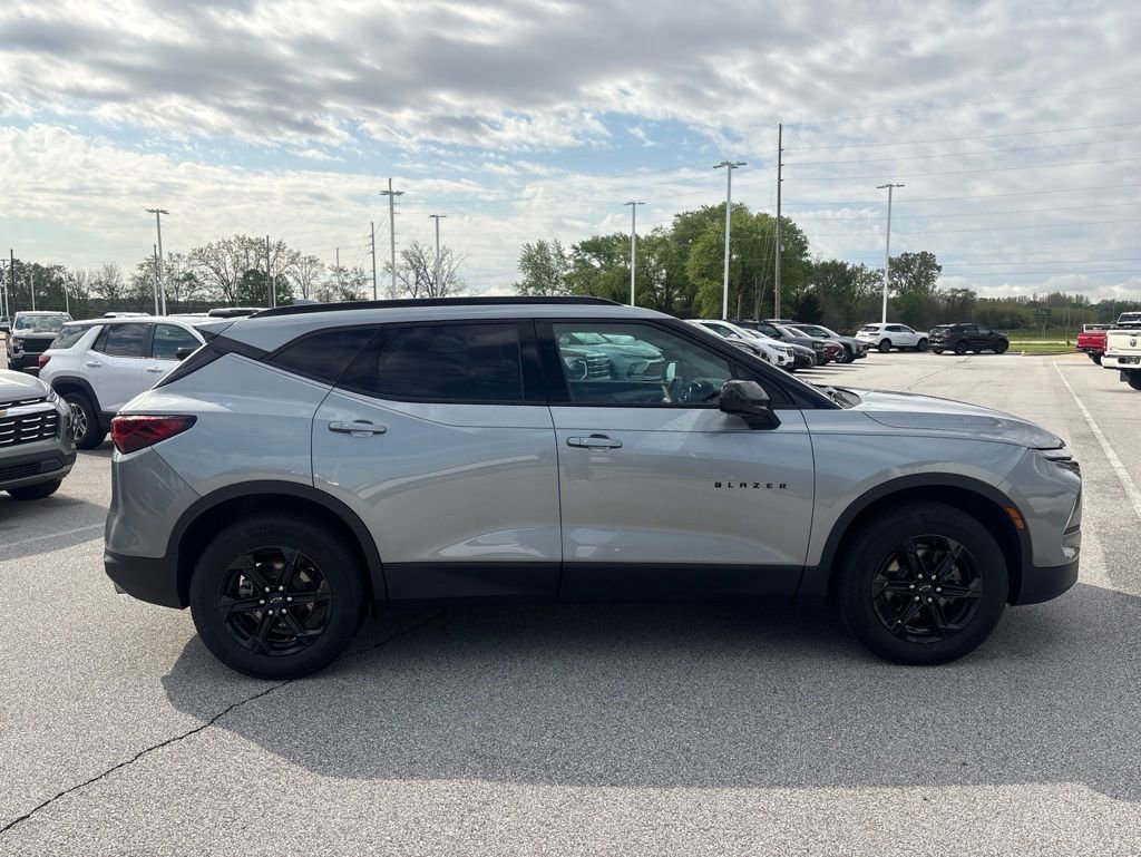 Certified 2023 Chevrolet Blazer LT w/ Midnight/Sport Edition AWD/4WD image 4
