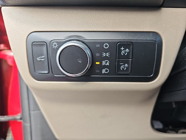 Used 2021 Ford Escape SE w/ SE Sport Appearance Package FWD image 30