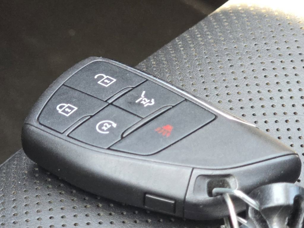 Used 2023 Buick Envision Essence FWD image 33