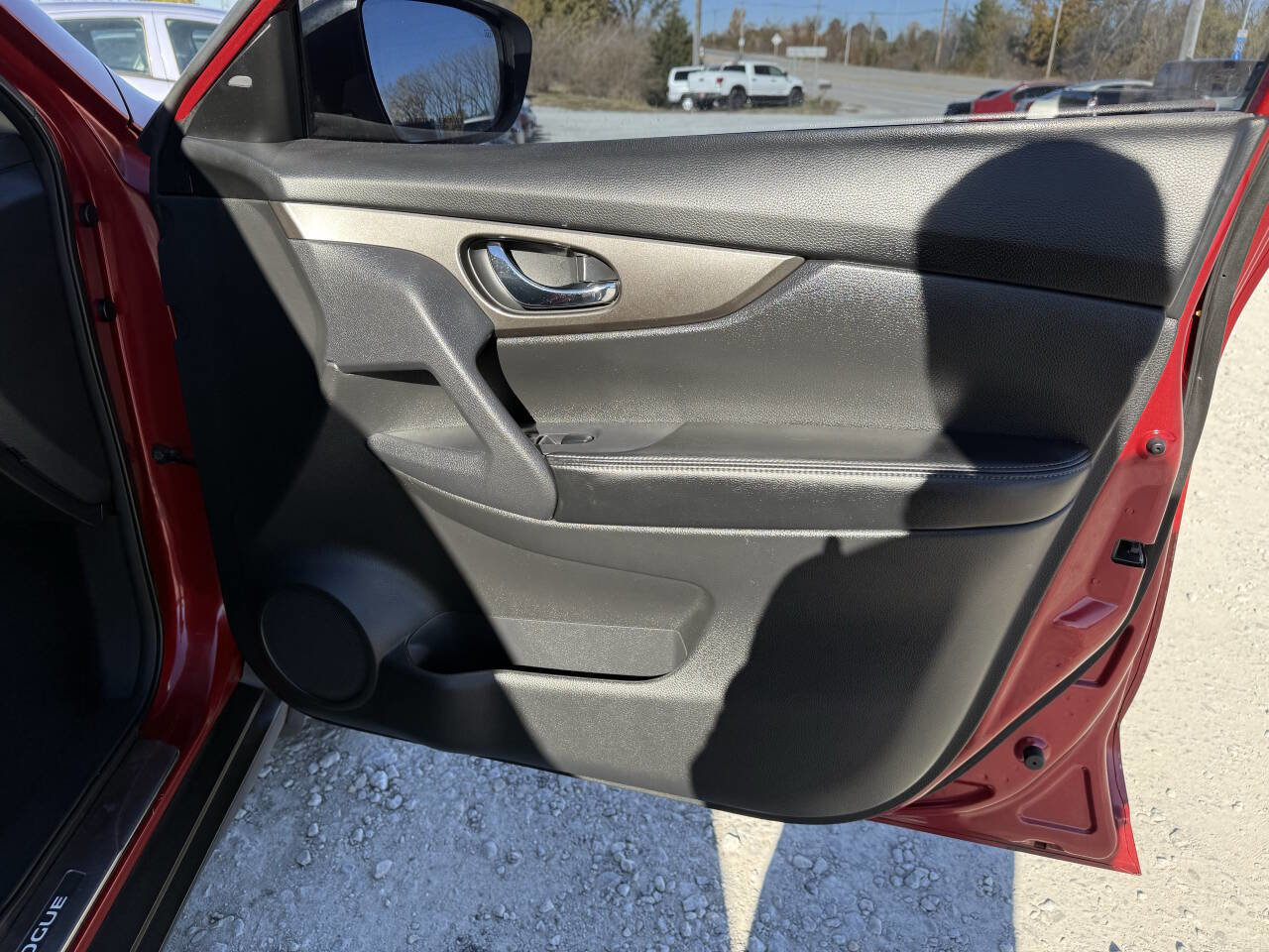 Used 2014 Nissan Rogue SV w/ SV Premium Package image 26