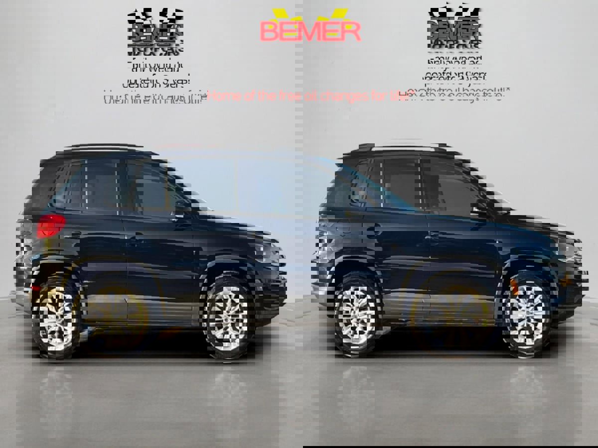 Used 2017 Volkswagen Tiguan Limited w/ Premium Package image 6