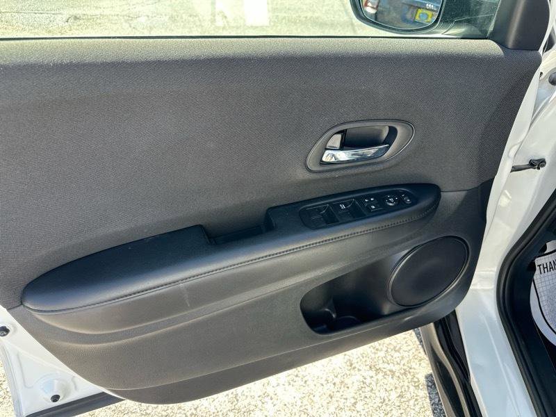 Used 2021 Honda HR-V Sport image 10