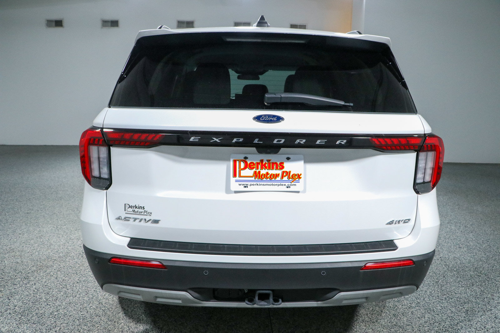 Used 2025 Ford Explorer Active w/ Active Comfort Package AWD/4WD image 8