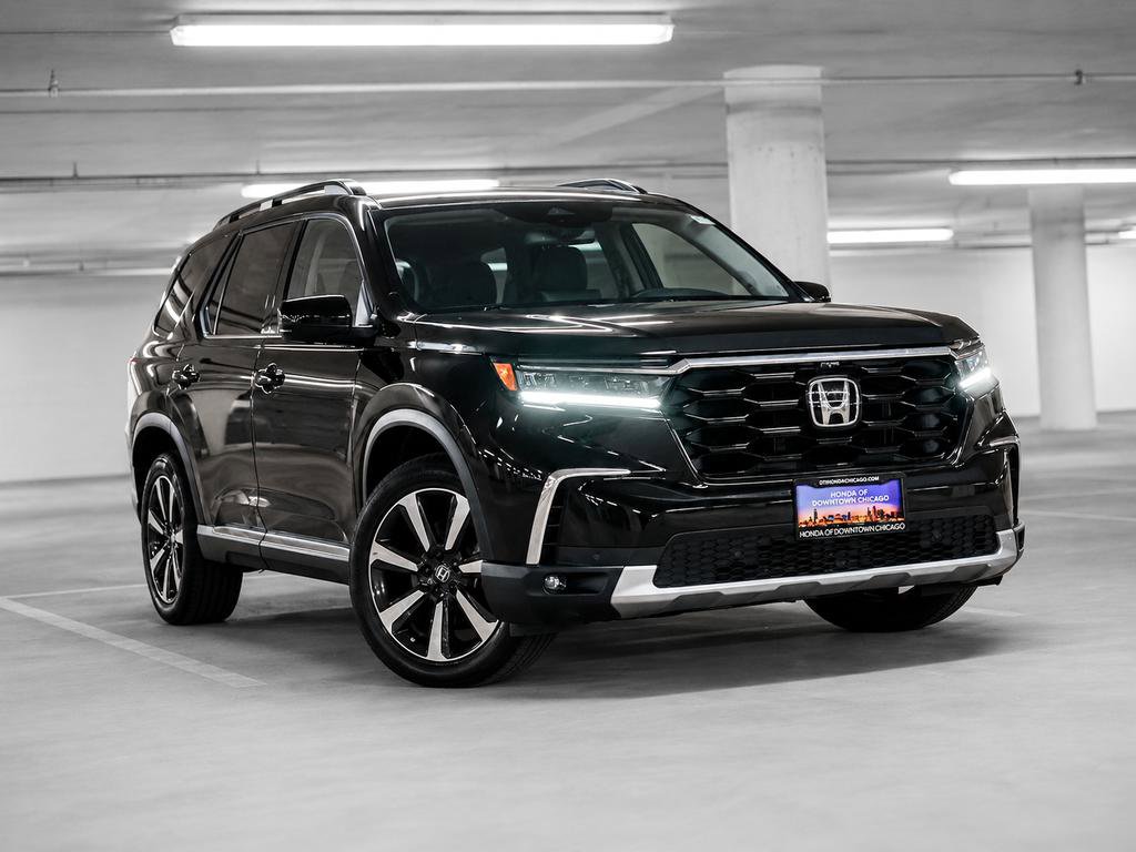 Used 2023 Honda Pilot Elite image 4