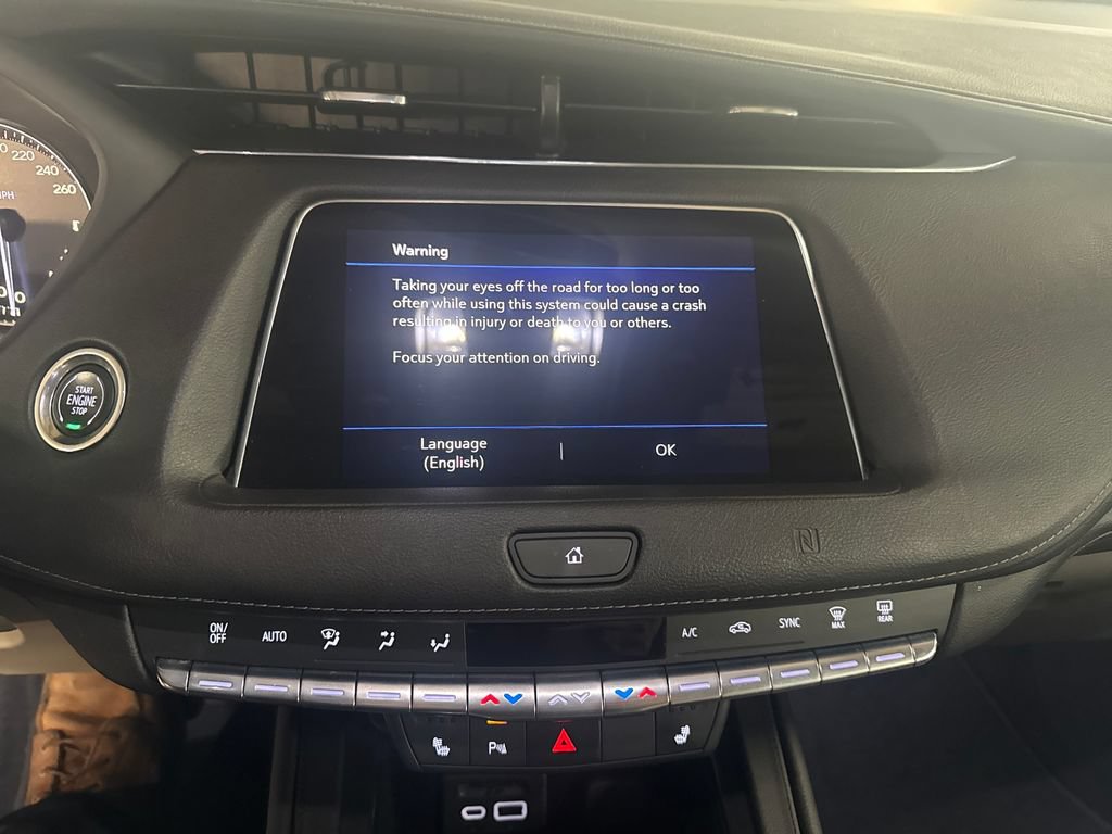 Used 2019 Cadillac XT4 Premium Luxury AWD/4WD image 19