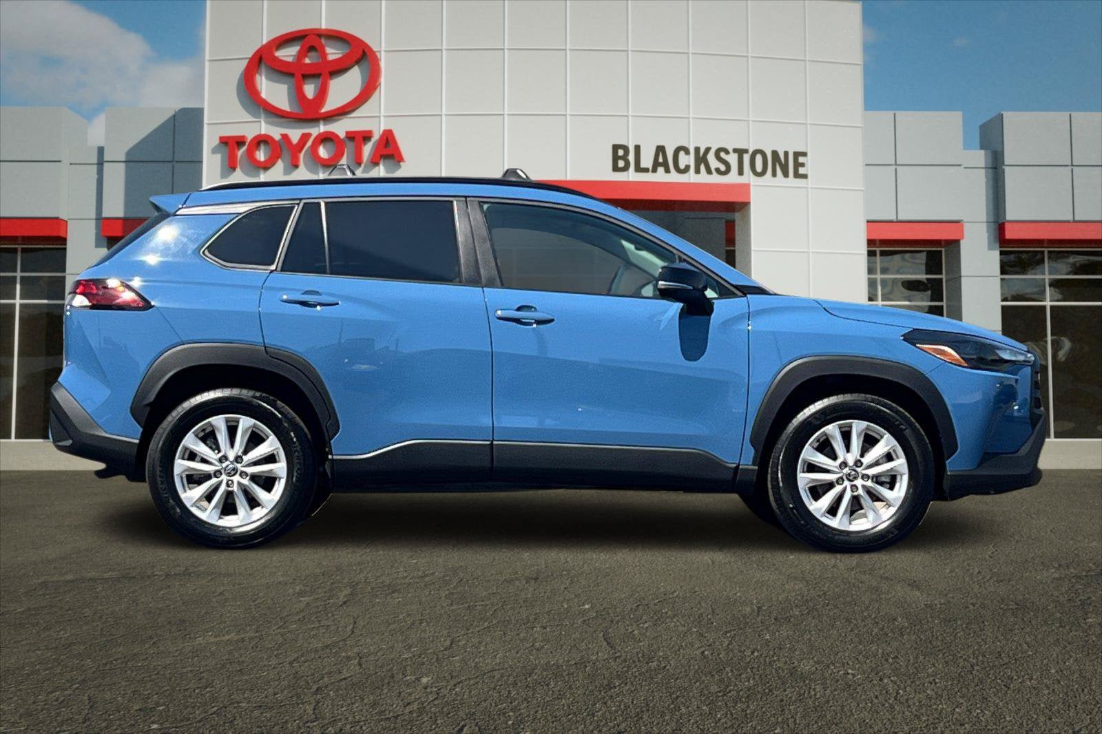 Certified 2026 Toyota Corolla Cross LE FWD image 2