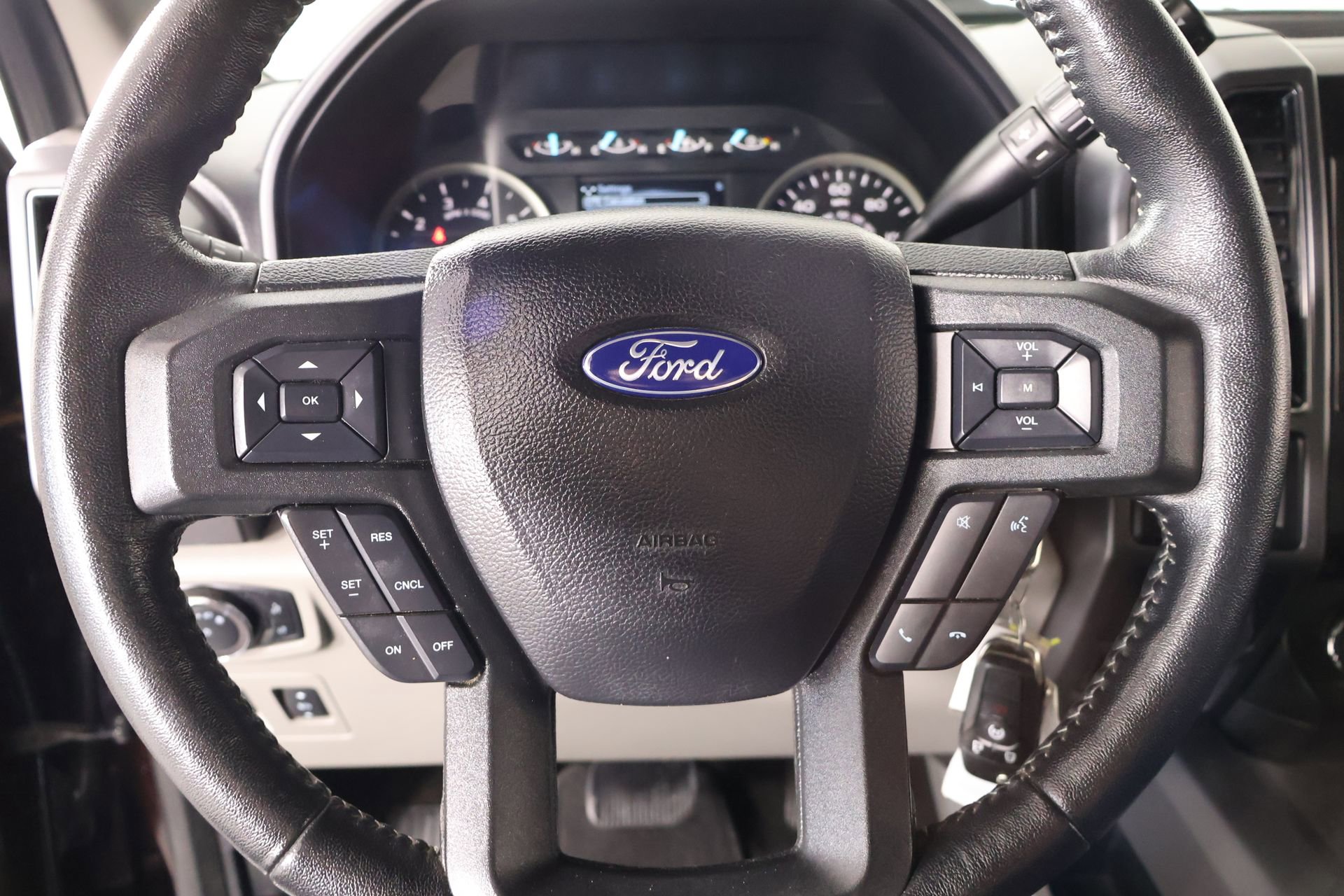 Used 2019 Ford F150 XLT w/ Equipment Group 302A Luxury AWD/4WD image 3