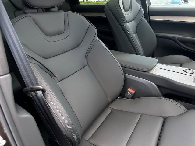 New 2025 Volvo EX90 Plus image 13