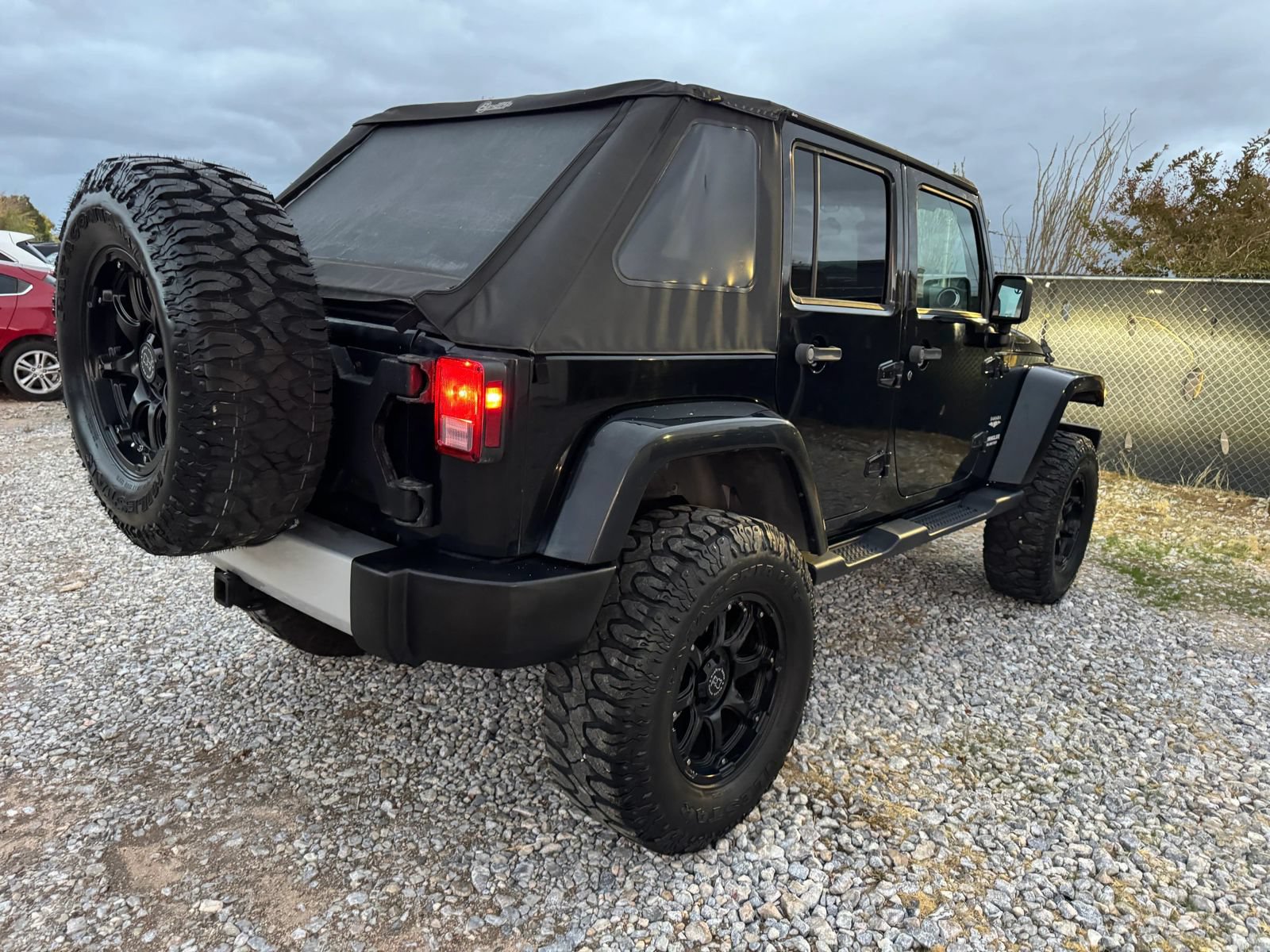 Used 2012 Jeep Wrangler Unlimited Sahara w/ Dual Top Group AWD/4WD image 3