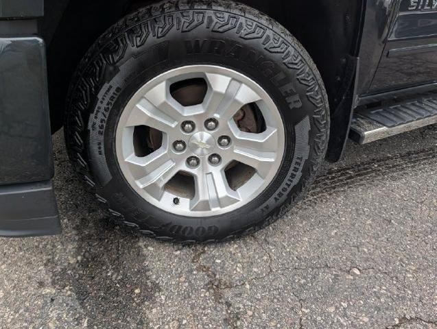 Used 2019 Chevrolet Silverado 1500 LT w/ All Star Edition AWD/4WD image 4