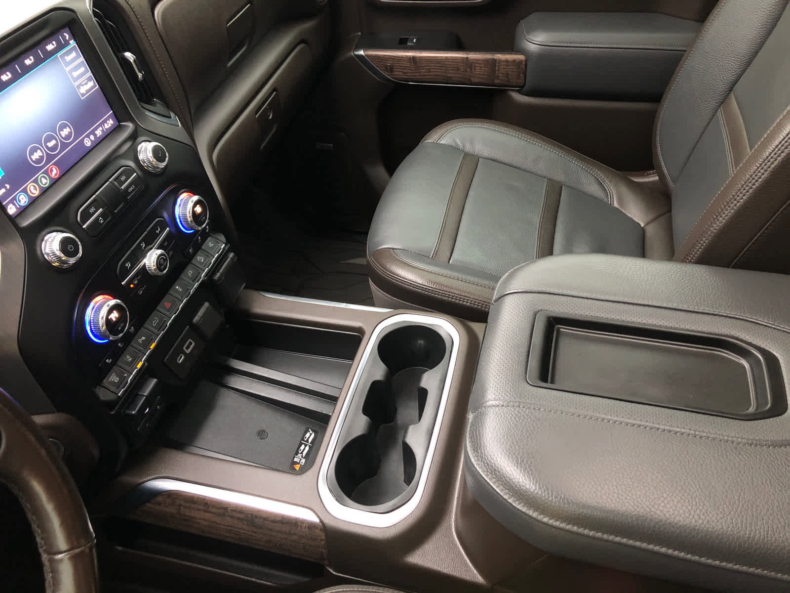 Used 2021 GMC Sierra 2500 Denali w/ Denali Ultimate Package image 28