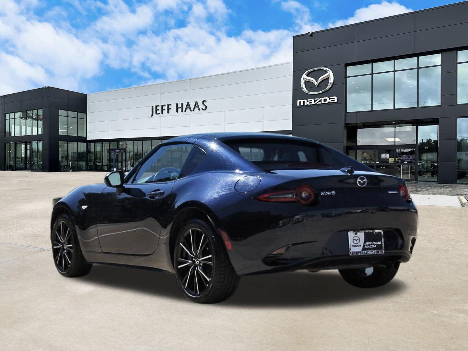 Used 2025 MAZDA MX-5 Miata RF Grand Touring RWD image 2