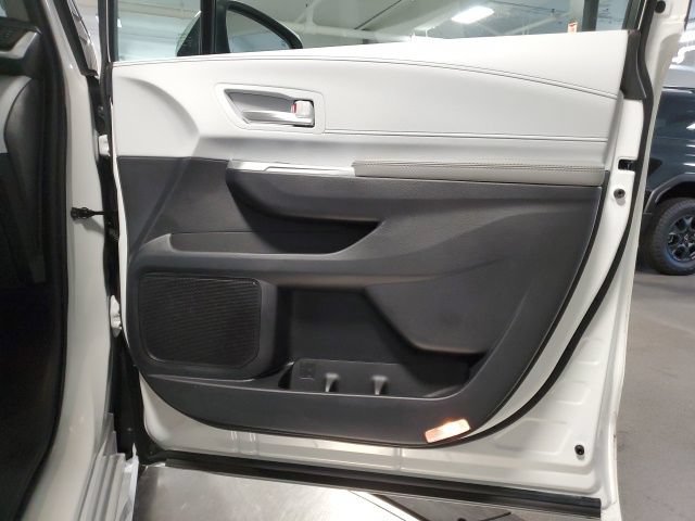 Used 2026 Toyota Sienna XLE AWD/4WD image 26