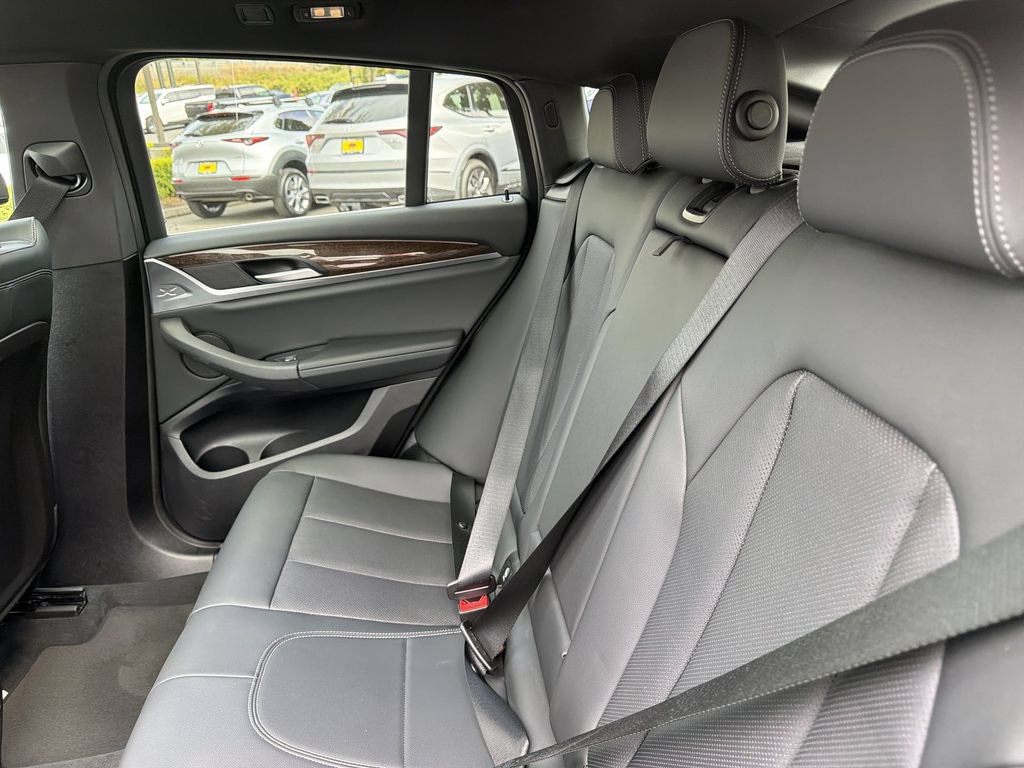 Used 2023 BMW X4 xDrive30i AWD/4WD image 26