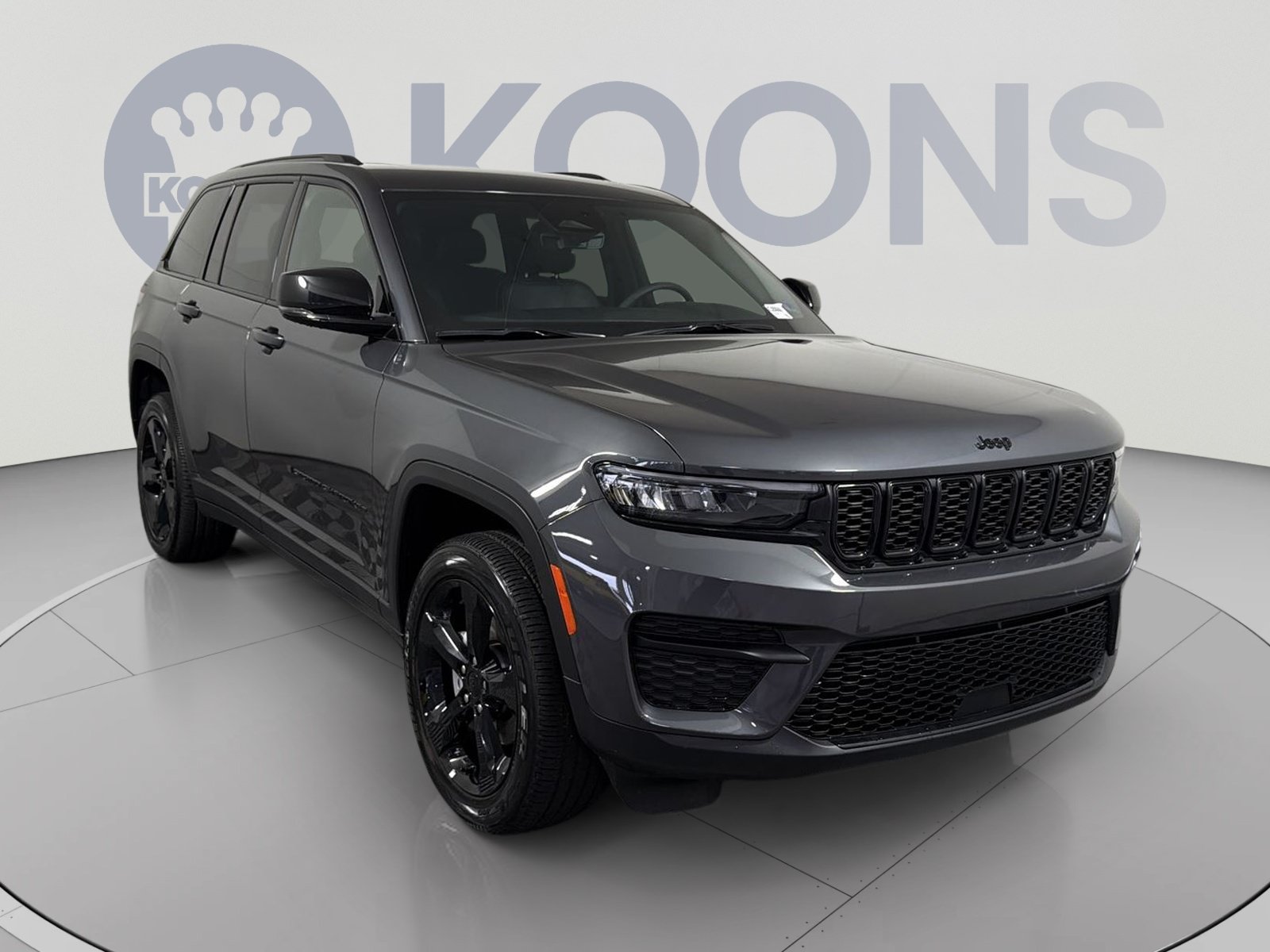 Used 2025 Jeep Grand Cherokee 4WD image 10