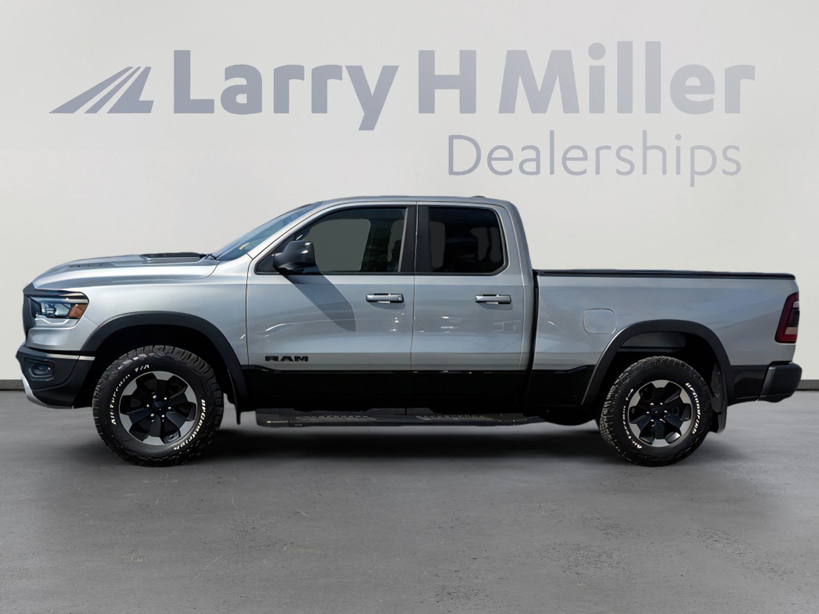 Used 2019 RAM 1500 Rebel image 2