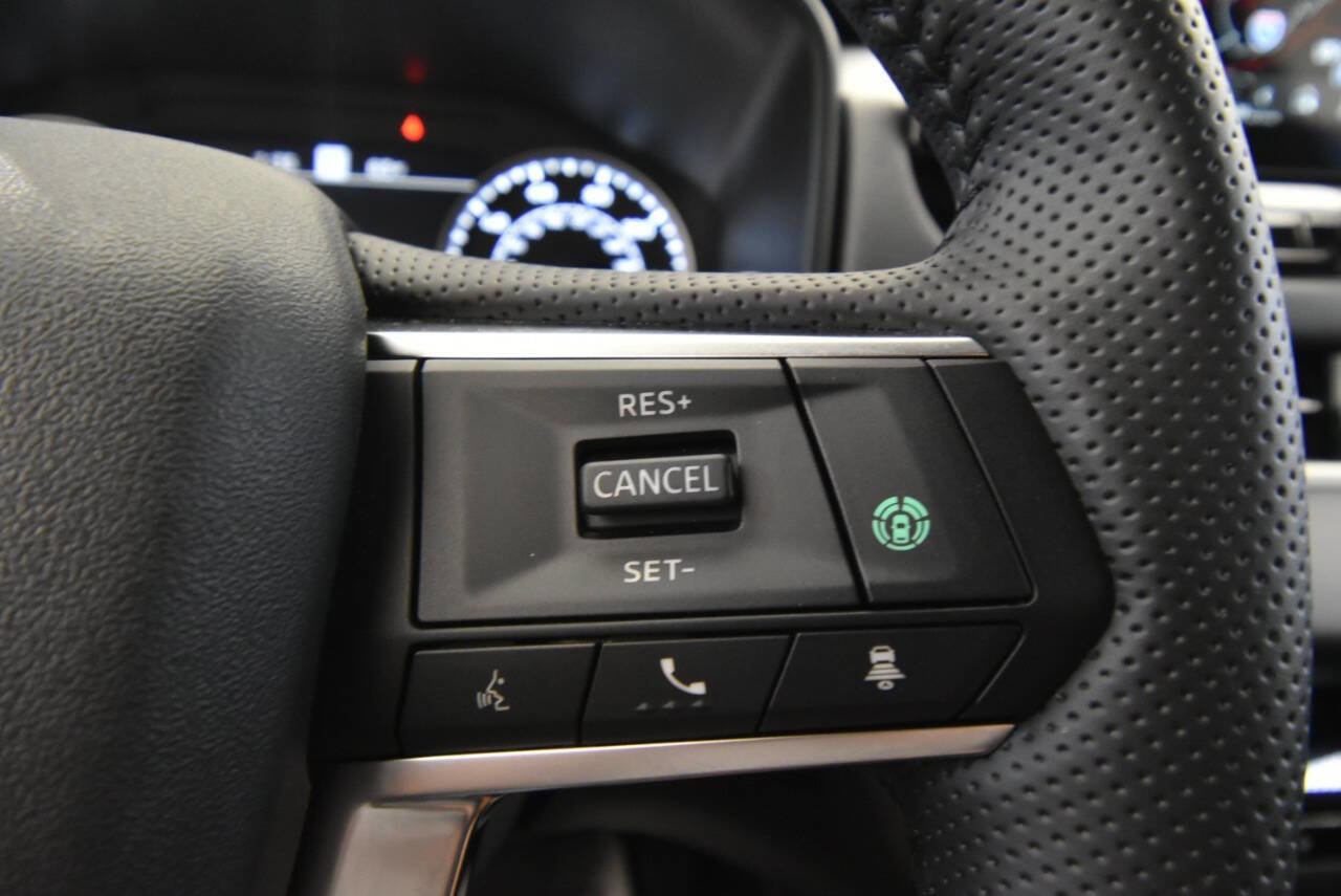 Used 2025 Mitsubishi Outlander SE image 27