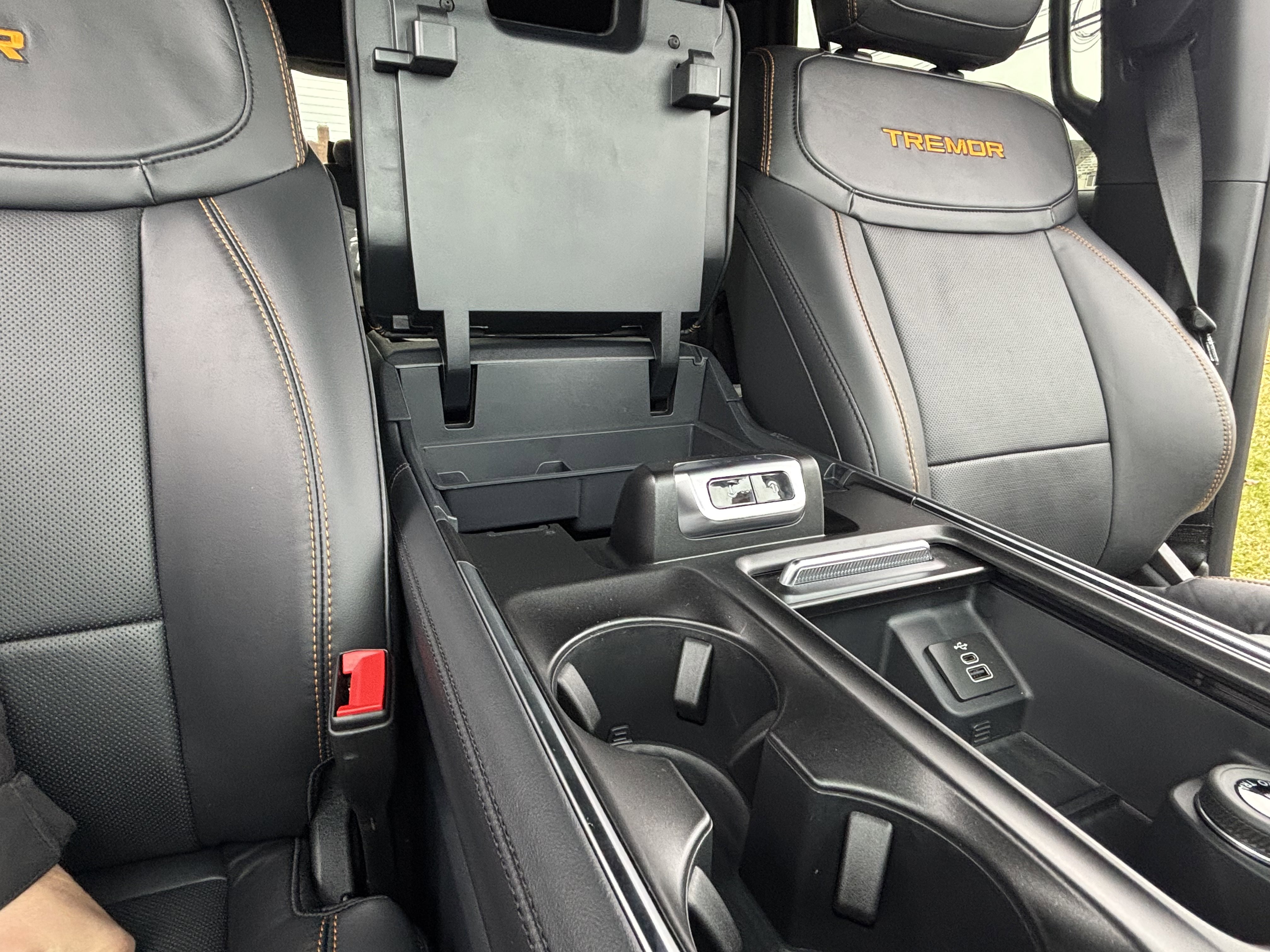 New 2025 Ford Expedition Tremor image 25