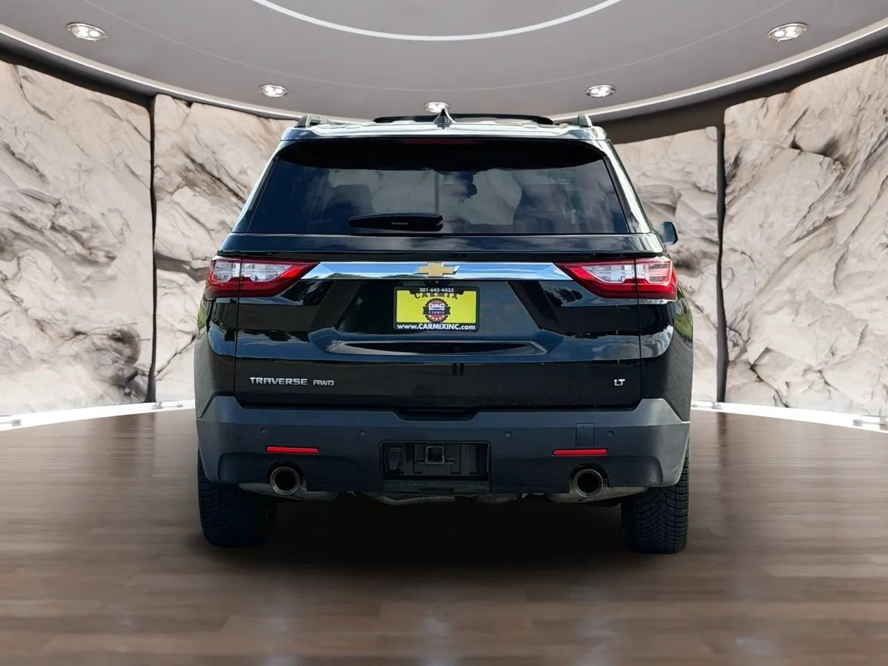 Used 2019 Chevrolet Traverse LT w/ LT Premium Package AWD/4WD image 6