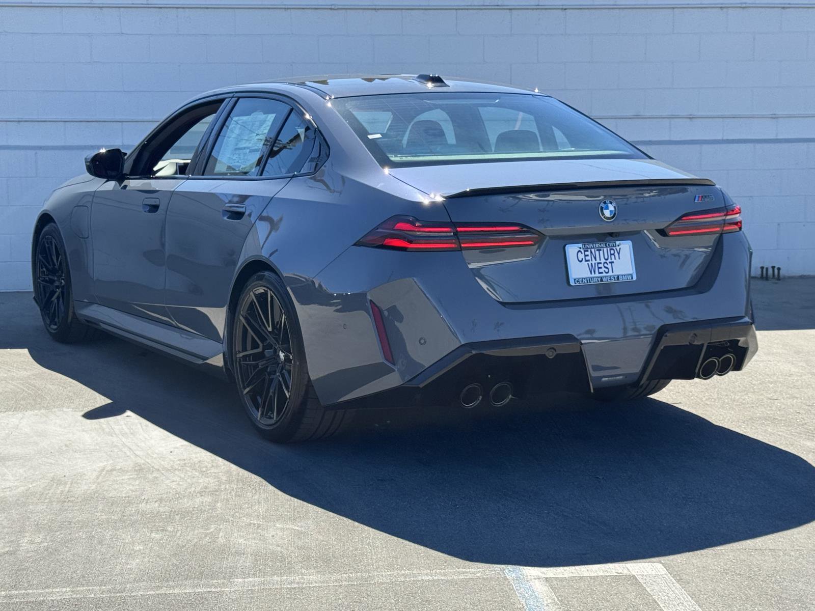 New 2026 BMW M5 w/ Carbon Package image 4