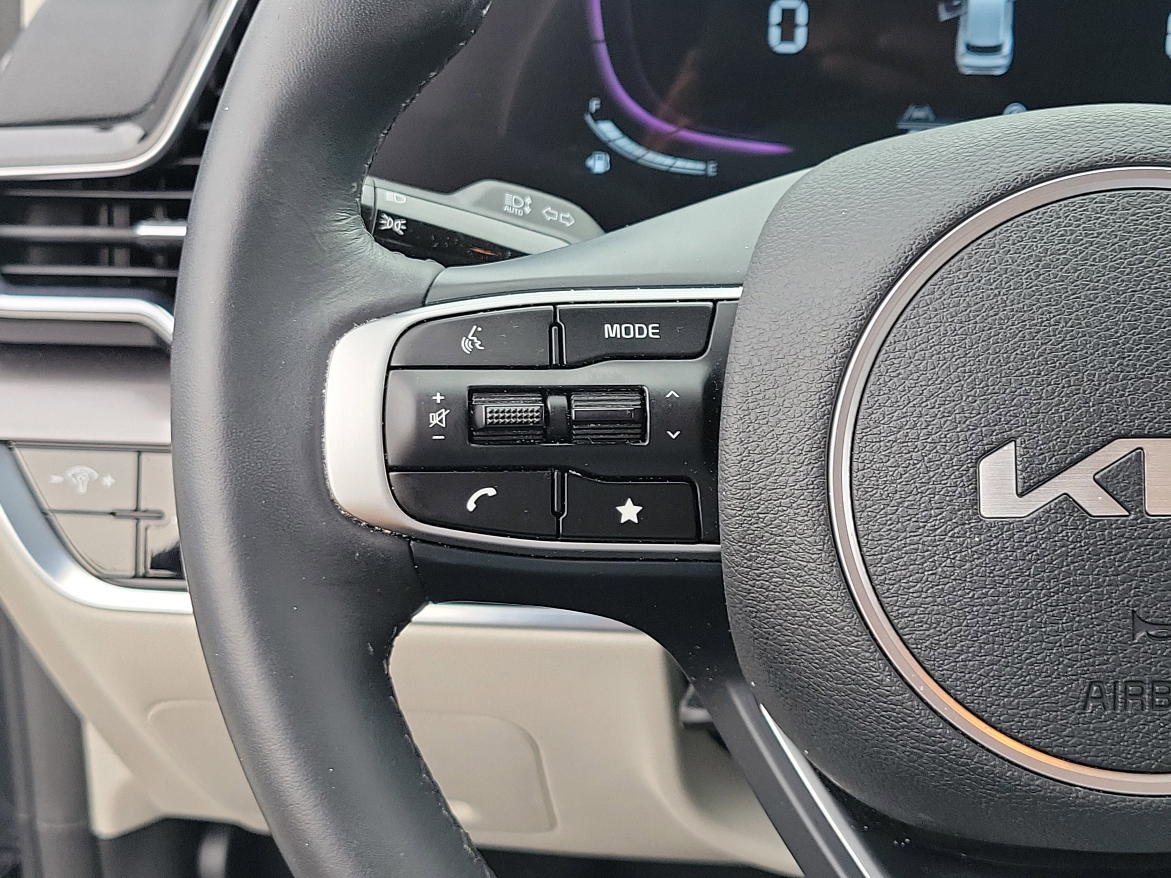 Used 2023 Kia Sportage EX image 25