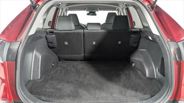 Used 2020 Toyota RAV4 LE FWD image 18