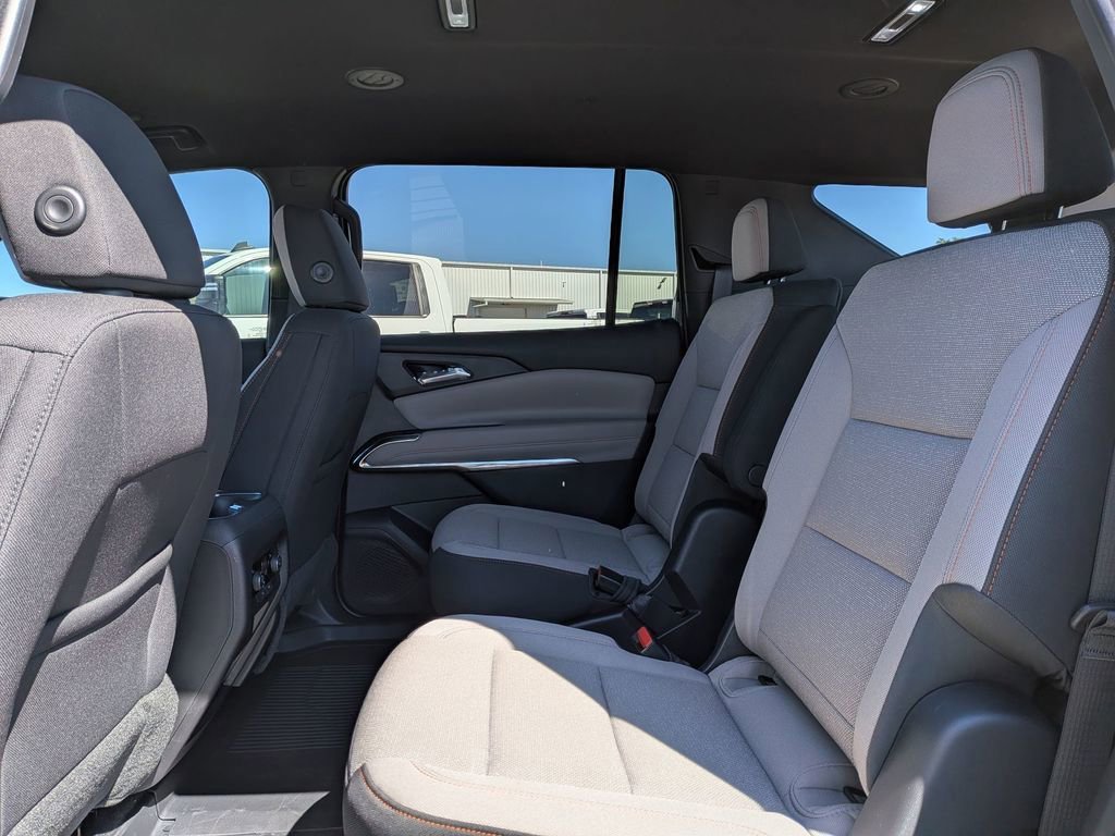 New 2026 Chevrolet Traverse LT w/ LPO, Floor Liner Package FWD image 32