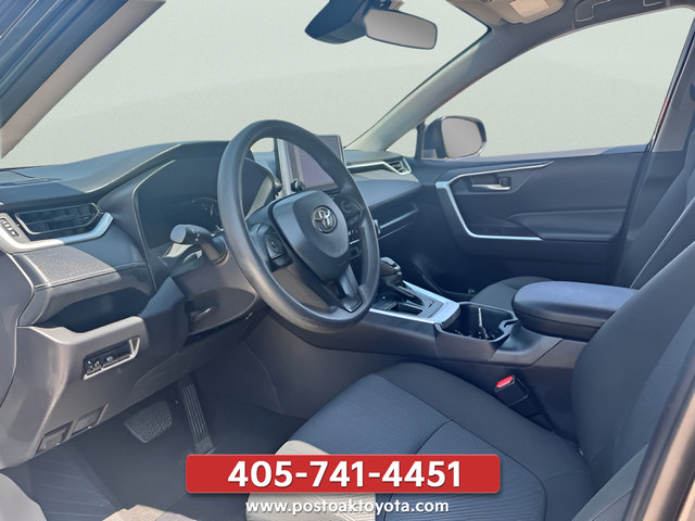 Used 2025 Toyota RAV4 XLE FWD image 14
