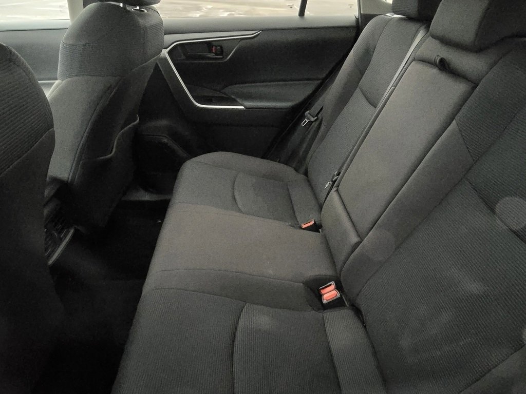 Used 2021 Toyota RAV4 LE image 20