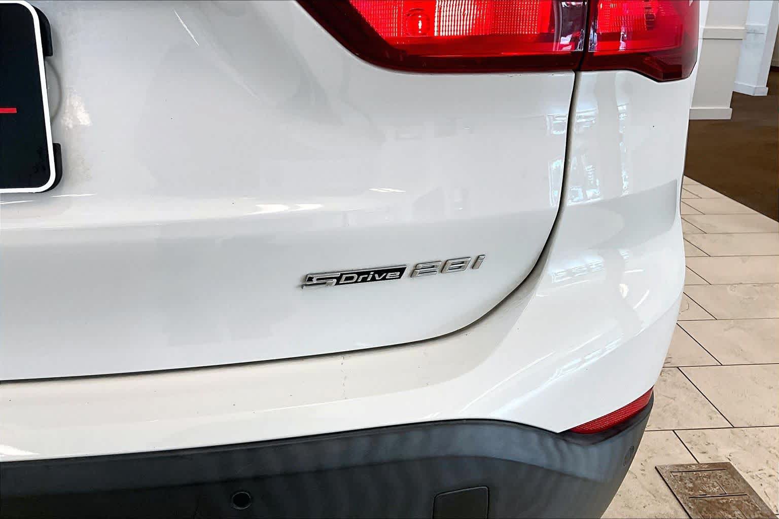 Used 2019 BMW X1 sDrive28i w/ Convenience Package FWD image 9