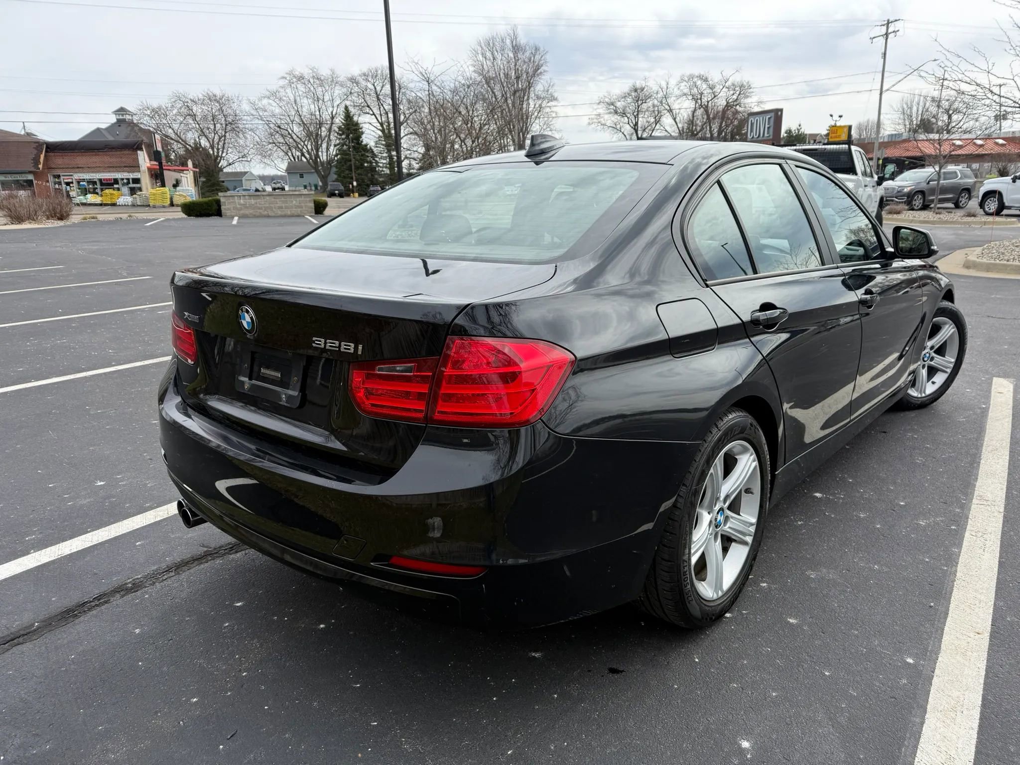 Used 2014 BMW 328i xDrive Sedan AWD/4WD image 5