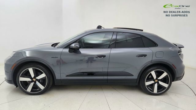 Used 2025 Porsche Macan Electric RWD image 3