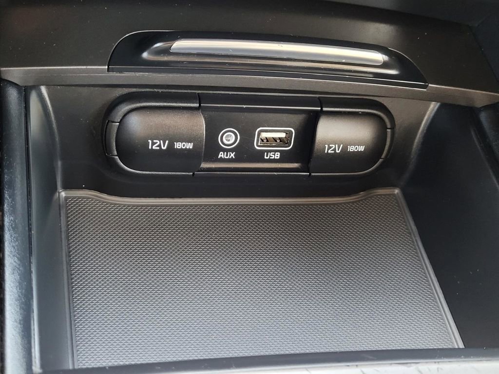 Used 2020 Kia Optima S image 24