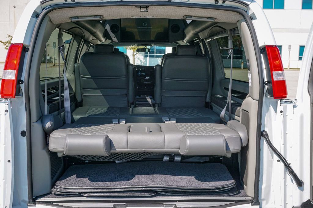 Used 2023 GMC Savana 2500 Extended image 94