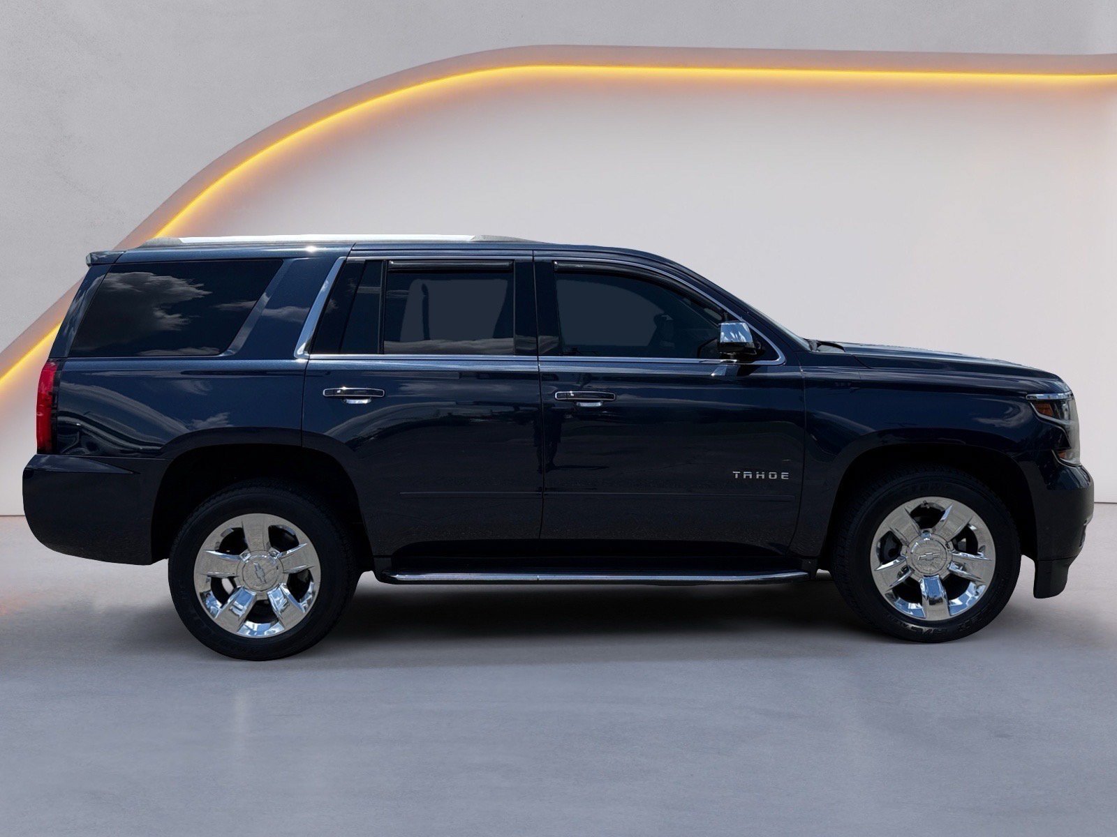 Used 2017 Chevrolet Tahoe Premier AWD/4WD video 2