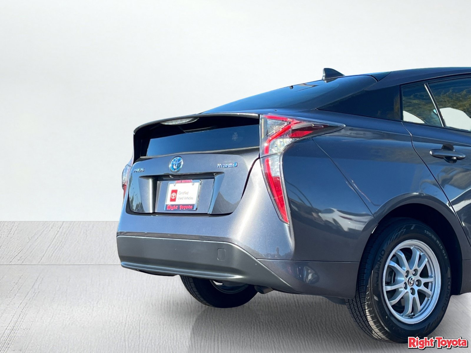 Certified 2016 Toyota Prius Three w/ Advanced Technology Package FWD image 12