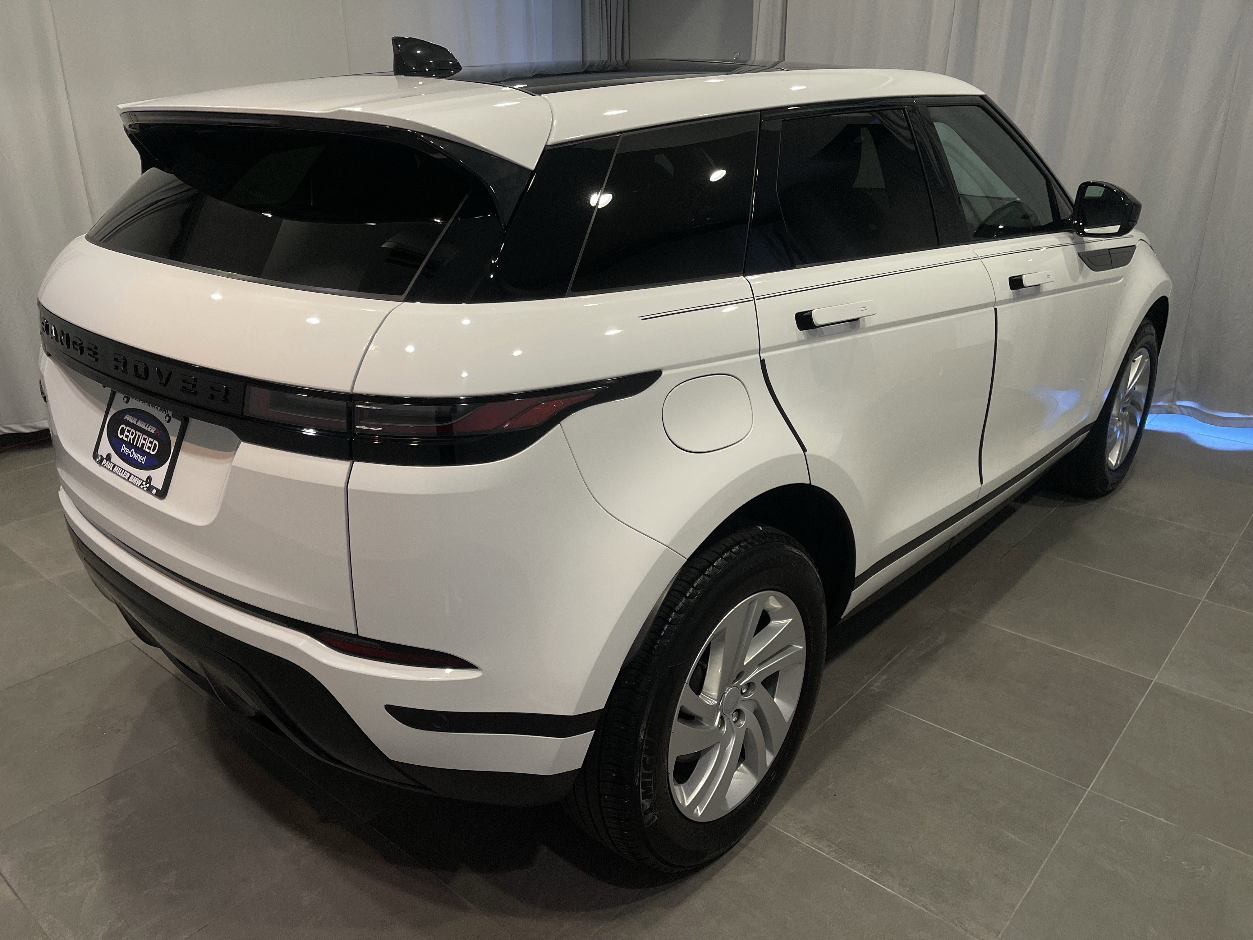 Used 2024 Land Rover Range Rover Evoque S image 6