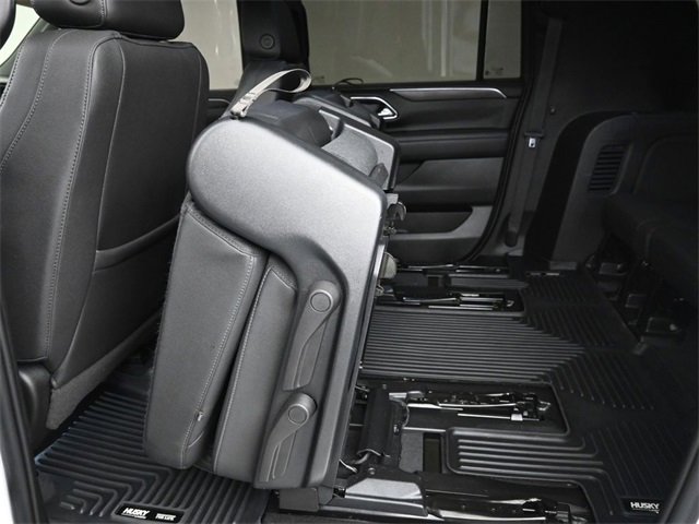 Used 2023 Chevrolet Suburban Z71 w/ Luxury Package image 19