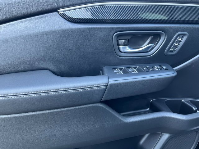 Used 2025 Honda Pilot Touring image 8