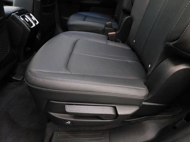 Used 2025 Kia Sorento SX image 35