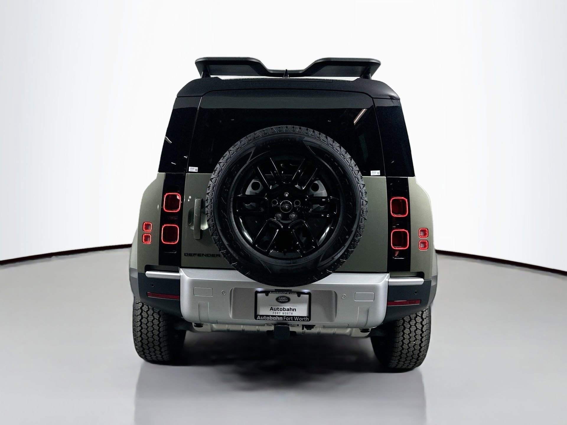 Certified 2025 Land Rover Defender 110 S image 5