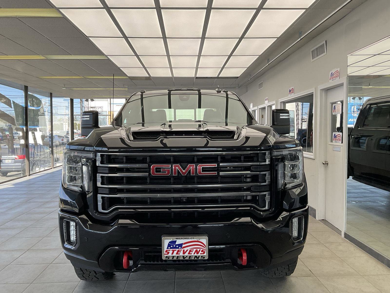Used 2022 GMC Sierra 3500 AT4 w/ AT4 Premium Plus Package AWD/4WD image 2