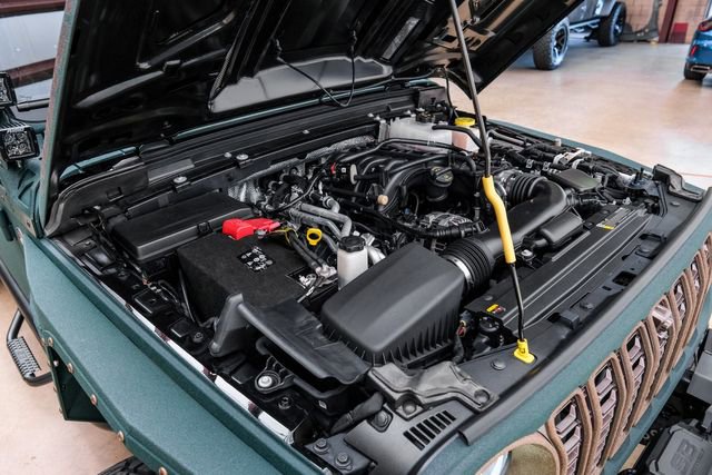 Used 2025 Jeep Gladiator Rubicon w/ Safety Group AWD/4WD image 93