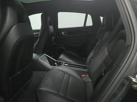Used 2019 Porsche Panamera 4 image 8