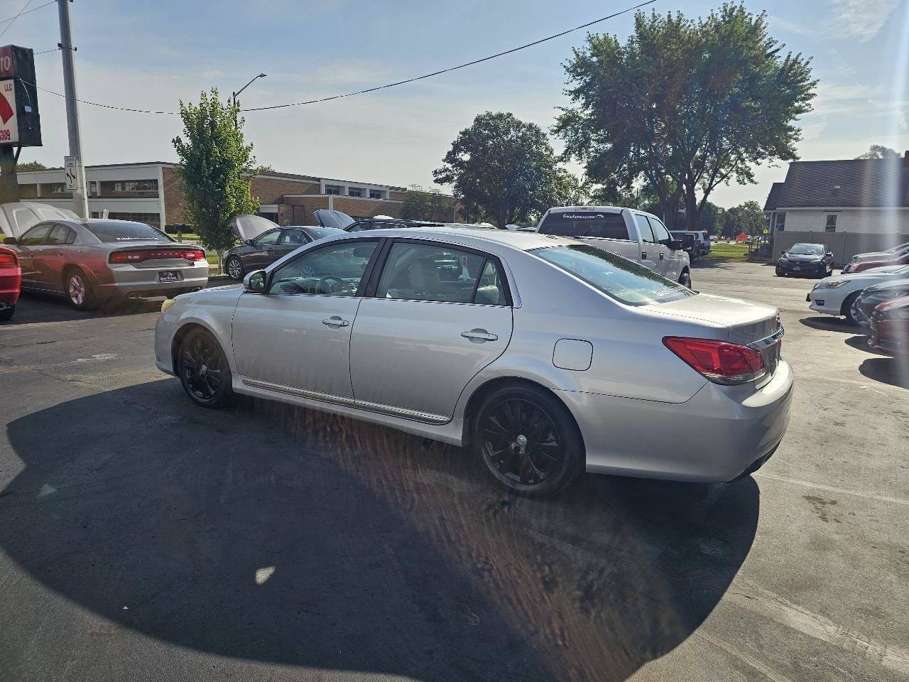 Used 2011 Toyota Avalon FWD image 7